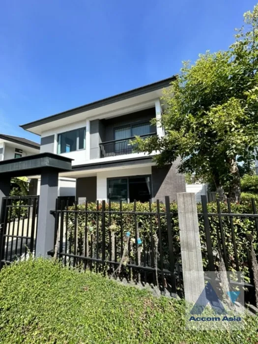 unit 3 Bedrooms  House For Sale in Samutprakan, Samutprakan  (AA38646)