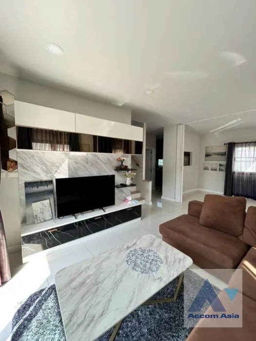 unit 3 Bedrooms  House For Sale in Samutprakan, Samutprakan  (AA38646)