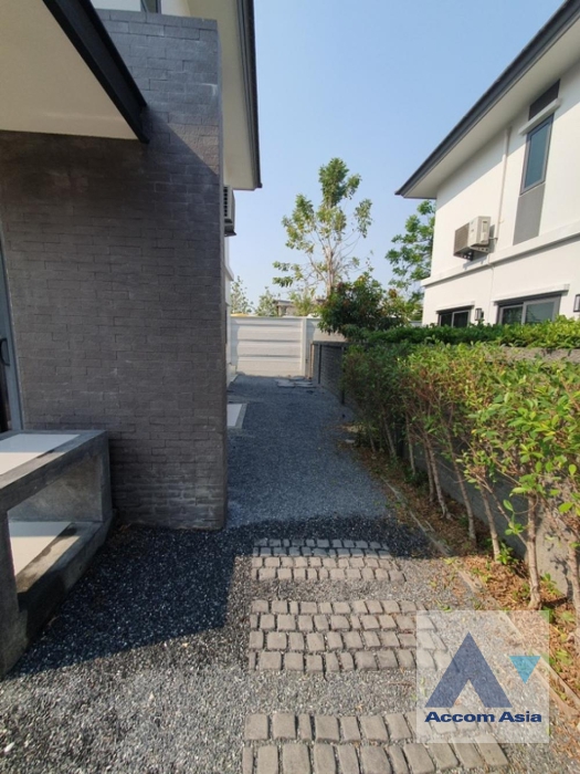 9  3 br House For Sale in Samutprakan ,Samutprakan  at Grand Britania Bangna Km.12 AA38646