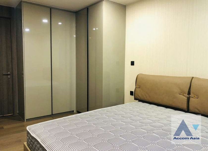 7  1 br Condominium For Sale in Ploenchit ,Bangkok BTS Ratchadamri - MRT Silom at Klass Sarasin-Rajdamri AA38649