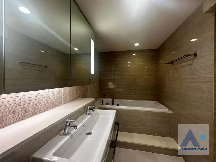 30  2 br Condominium for rent and sale in Sukhumvit ,Bangkok BTS Ekkamai at MODE Sukhumvit 61 AA38668