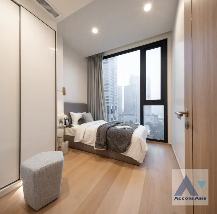 unit 2 Bedrooms  Condominium For Rent & Sale in Silom, Bangkok  near BTS Chong Nonsi (AA38678)
