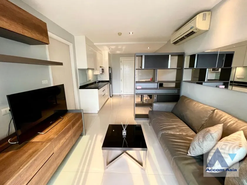 unit 1 Bedroom  Condominium For Rent in Sukhumvit, Bangkok  near BTS Ekkamai (AA38686)