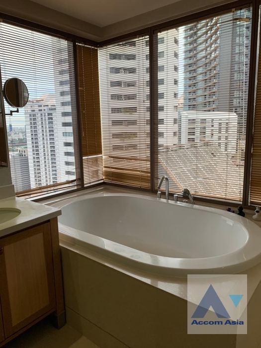 8  3 br Condominium For Rent in Sukhumvit ,Bangkok BTS Phrom Phong at The Emporio Place AA38687