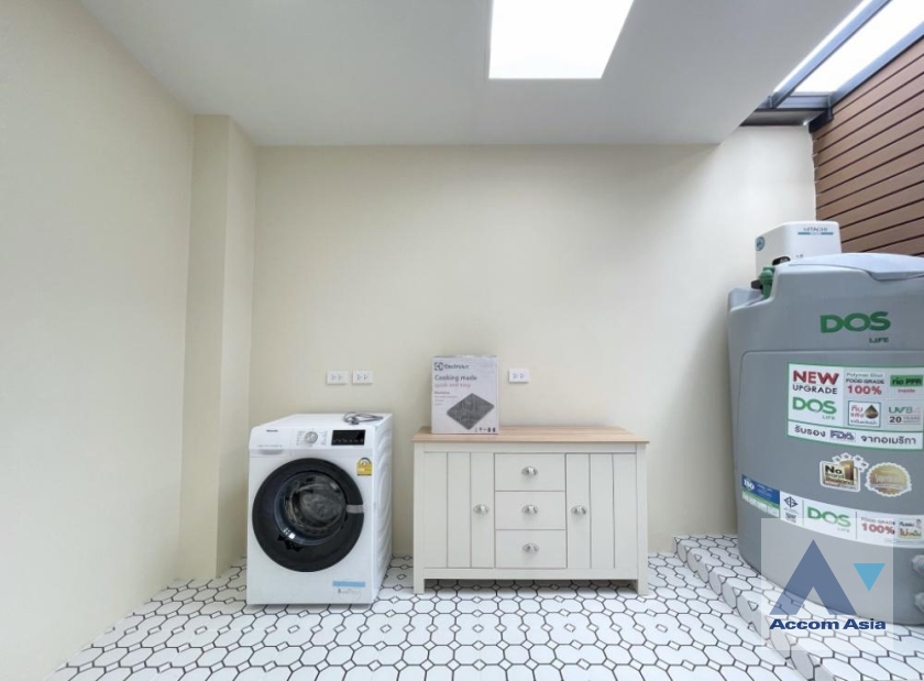 10  2 br Townhouse For Rent in Samutprakan ,Samutprakan  at Bangna House AA38688