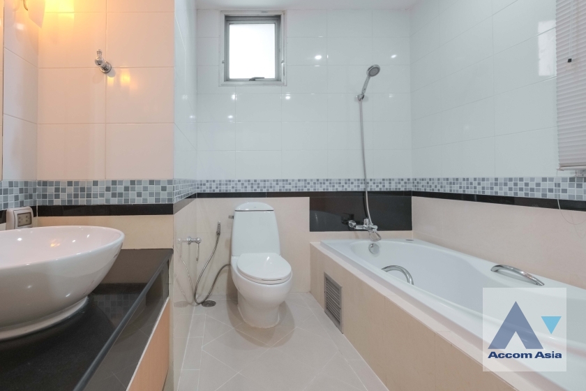 15  3 br Condominium For Rent in Sukhumvit ,Bangkok BTS Asok - MRT Sukhumvit at CitiSmart Sukhumvit 18 AA38696