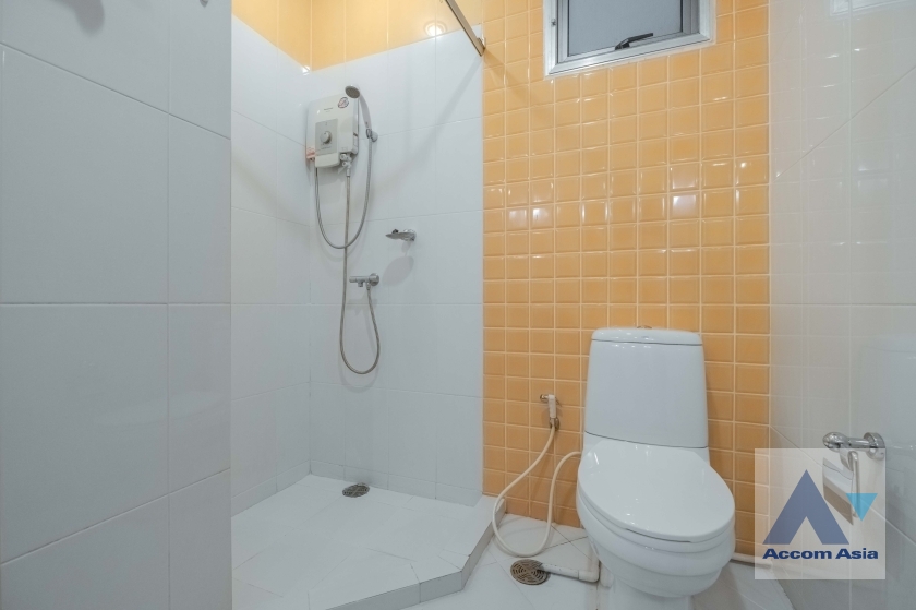 22  3 br Condominium For Rent in Sukhumvit ,Bangkok BTS Asok - MRT Sukhumvit at CitiSmart Sukhumvit 18 AA38696