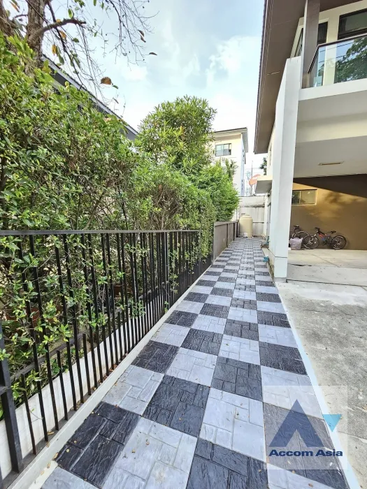 16  4 br House for rent and sale in Pattanakarn ,Bangkok ARL Ban Thap Chang at Manthana Onnut–Wongwaen 4 AA38697