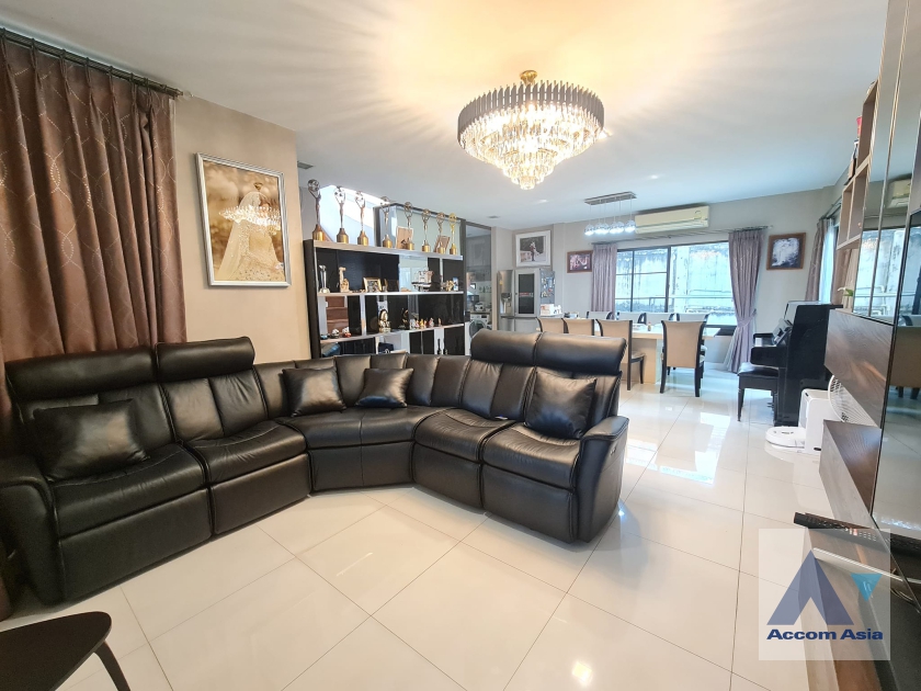  1  4 br House for rent and sale in Pattanakarn ,Bangkok ARL Ban Thap Chang at Manthana Onnut–Wongwaen 4 AA38697