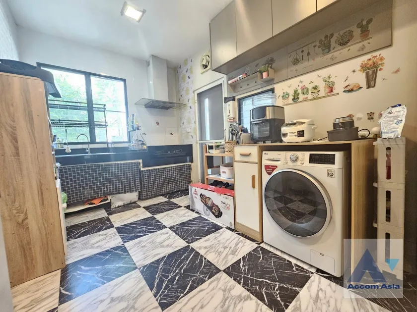 8  4 br House for rent and sale in Pattanakarn ,Bangkok ARL Ban Thap Chang at Manthana Onnut–Wongwaen 4 AA38697