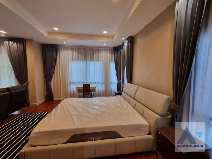 10  4 br House For Rent in Petchkasem ,Bangkok  at Grand Bangkok Boulevard Sathorn AA38705
