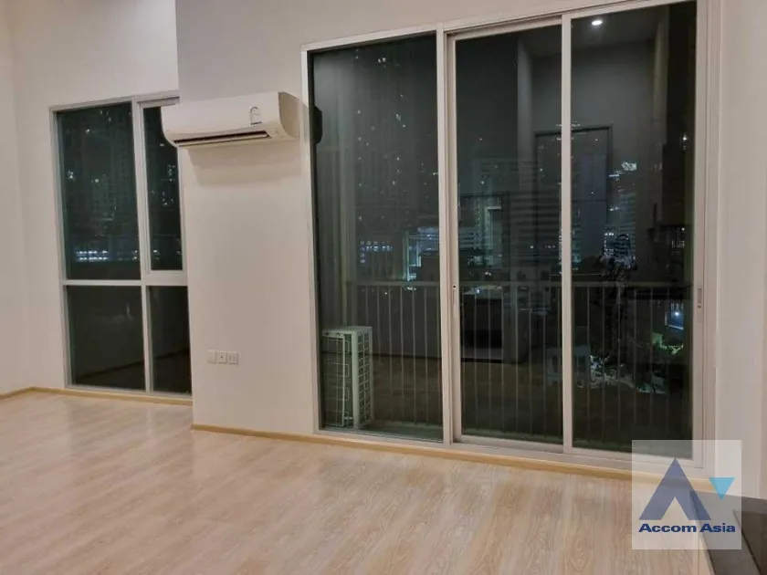 unit 2 Bedrooms  Condominium For Sale in Ratchadaphisek, Bangkok  near MRT Thailand Cultural Center (AA38712)