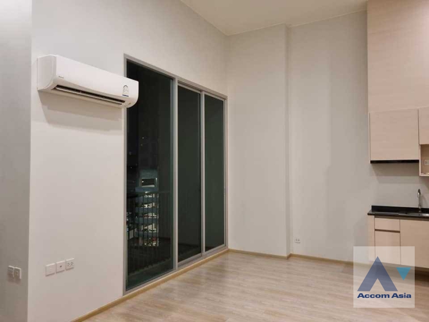  1  2 br Condominium For Sale in Ratchadaphisek ,Bangkok MRT Thailand Cultural Center at Noble Revolve Ratchada 2 AA38712