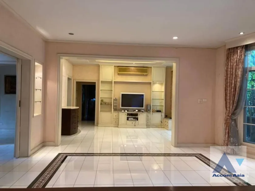 5  4 br House For Sale in Phaholyothin ,Bangkok  at Ladawan Ramintra Km.2 AA38719