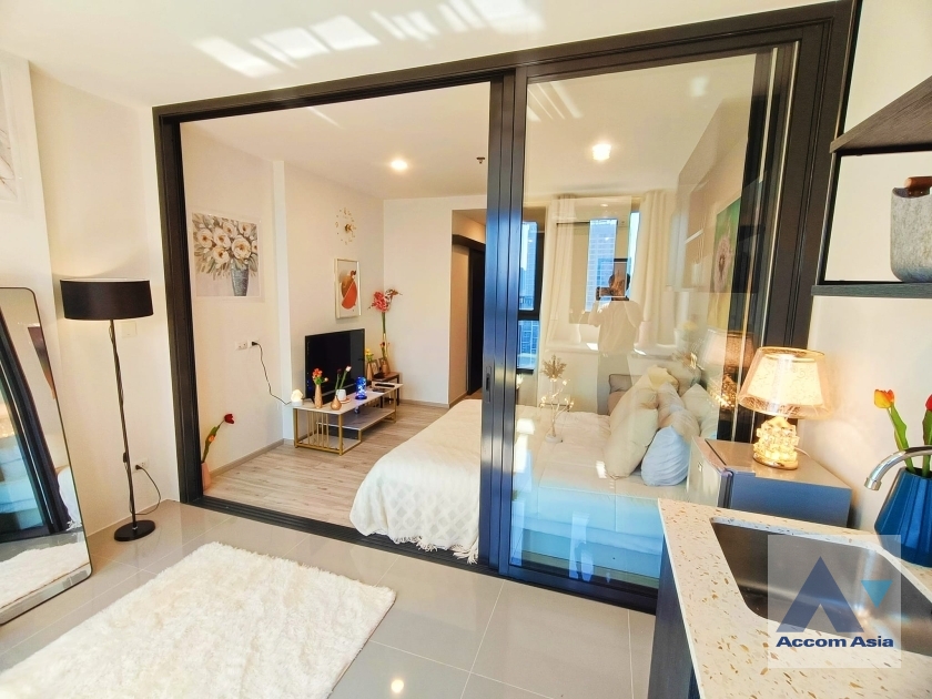 7  1 br Condominium For Rent in Ratchadaphisek ,Bangkok MRT Sutthisan at XT Huaikhwang  AA38729