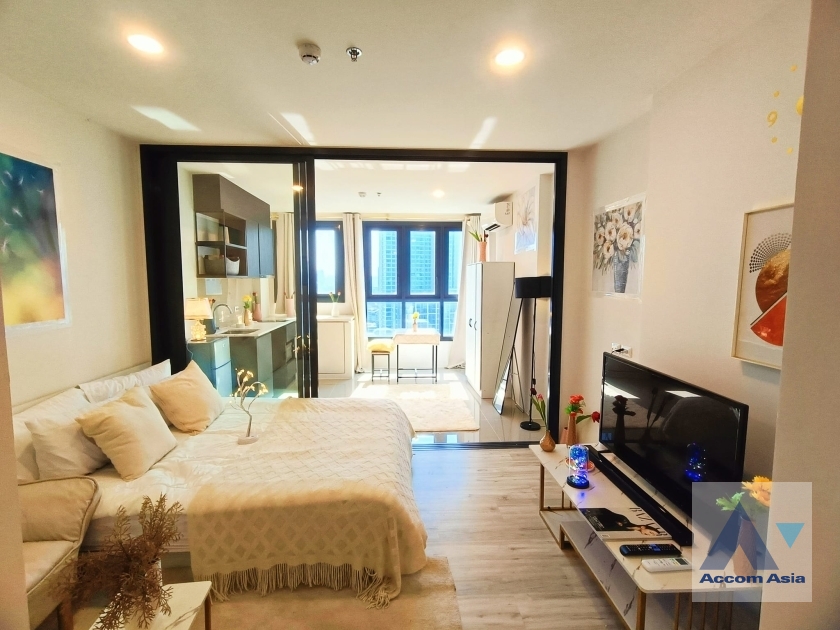  2  1 br Condominium For Rent in Ratchadaphisek ,Bangkok MRT Sutthisan at XT Huaikhwang  AA38729