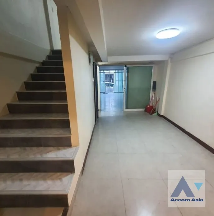 unit Building For Rent in Sukhumvit, Bangkok  near BTS Bang Chak (AA38742)