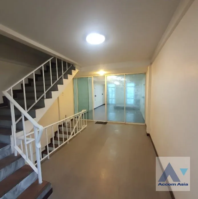 6  Building For Rent in Sukhumvit ,Bangkok BTS Bang Chak AA38742