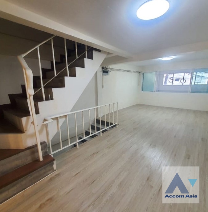 5  Building For Rent in Sukhumvit ,Bangkok BTS Bang Chak AA38742