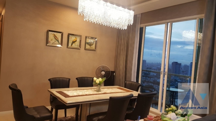 5  3 br Condominium For Rent in Rama 3 ,Bangkok BTS Saphan Taksin at Menam Residences AA38749