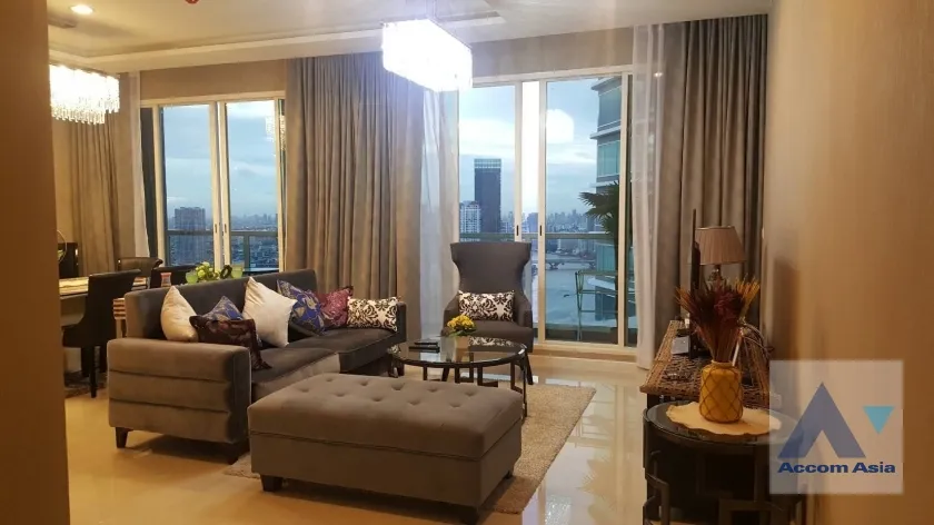 unit 3 Bedrooms  Condominium For Rent in Rama 3, Bangkok  near BTS Saphan Taksin (AA38749)