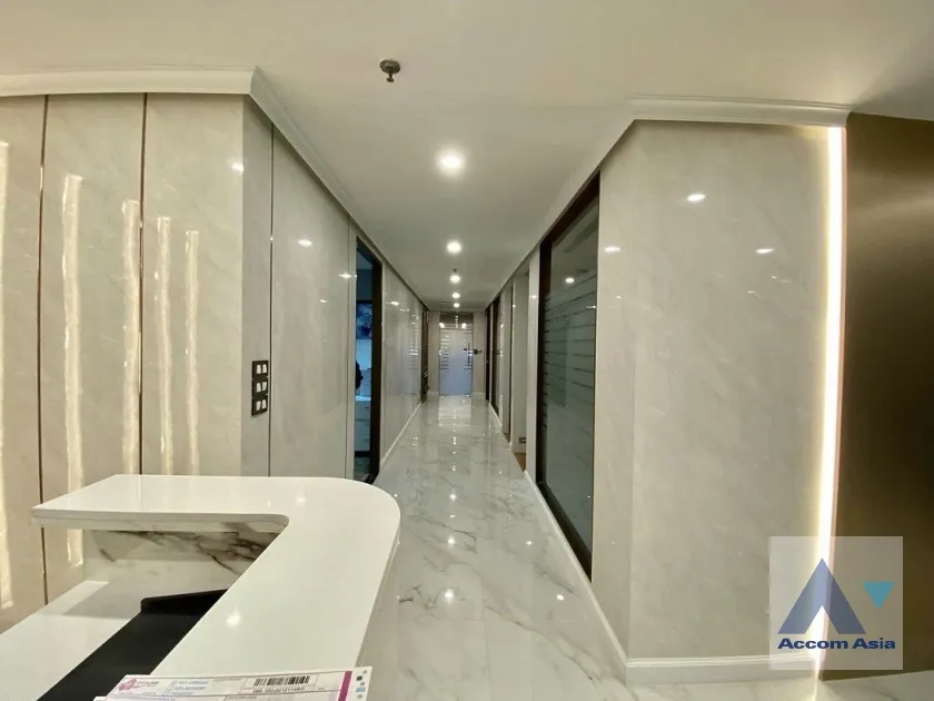 4  Office Space For Rent in Sukhumvit ,Bangkok BTS Asok - MRT Sukhumvit at Ocean Tower 2 AA38765