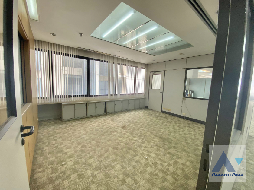 11  Office Space For Rent in Sukhumvit ,Bangkok BTS Asok - MRT Sukhumvit at Ocean Tower 2 AA38765