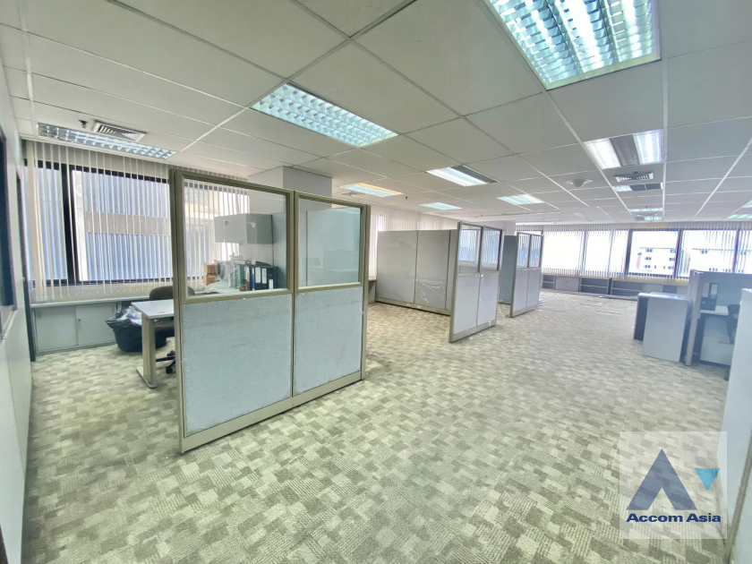 10  Office Space For Rent in Sukhumvit ,Bangkok BTS Asok - MRT Sukhumvit at Ocean Tower 2 AA38765