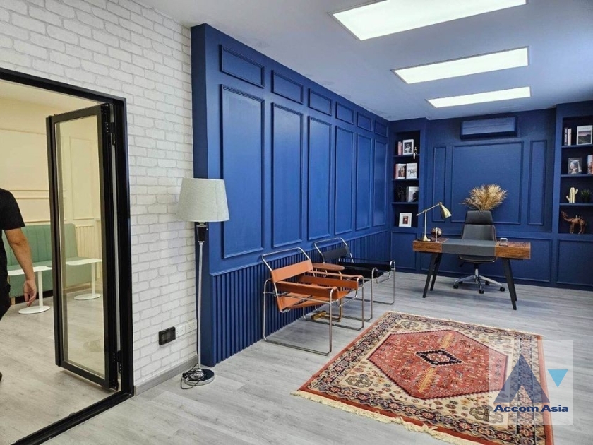 6  House For Rent in Pattanakarn ,Bangkok  AA38767