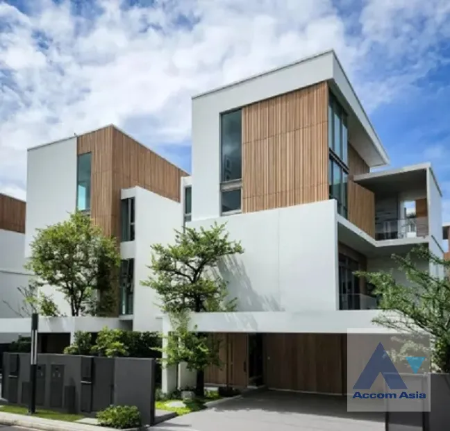 unitGarden, Fully Furnished, Split-type Air, Super Luxury, Double High Ceiling, Duplex Condo |  3 Bedrooms  House For Rent & Sale in Latkrabang, Bangkok  near ARL Ban Thap Chang (AA38807)