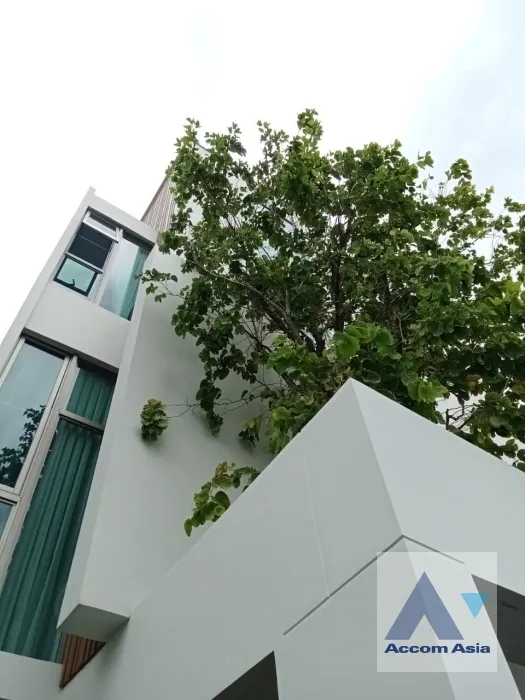  2  3 br House For Sale in Latkrabang ,Bangkok ARL Ban Thap Chang at VIVE Rama 9 AA38808