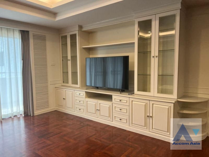  1  2 br Apartment For Rent in Sukhumvit ,Bangkok BTS Phrom Phong at Low-rise apartment, Walk 400m to BTS AA38825