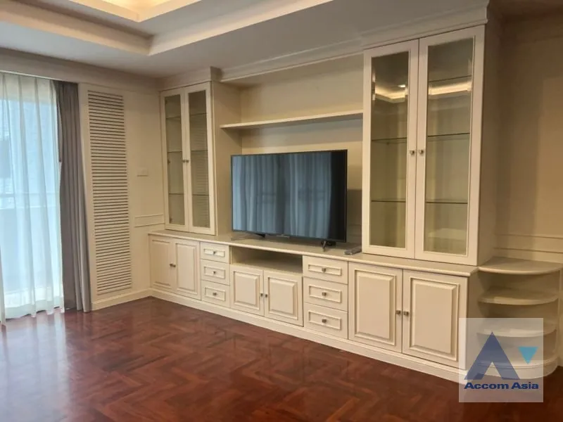  1  2 br Apartment For Rent in Sukhumvit ,Bangkok BTS Phrom Phong at Low-rise apartment, Walk 400m to BTS AA38825