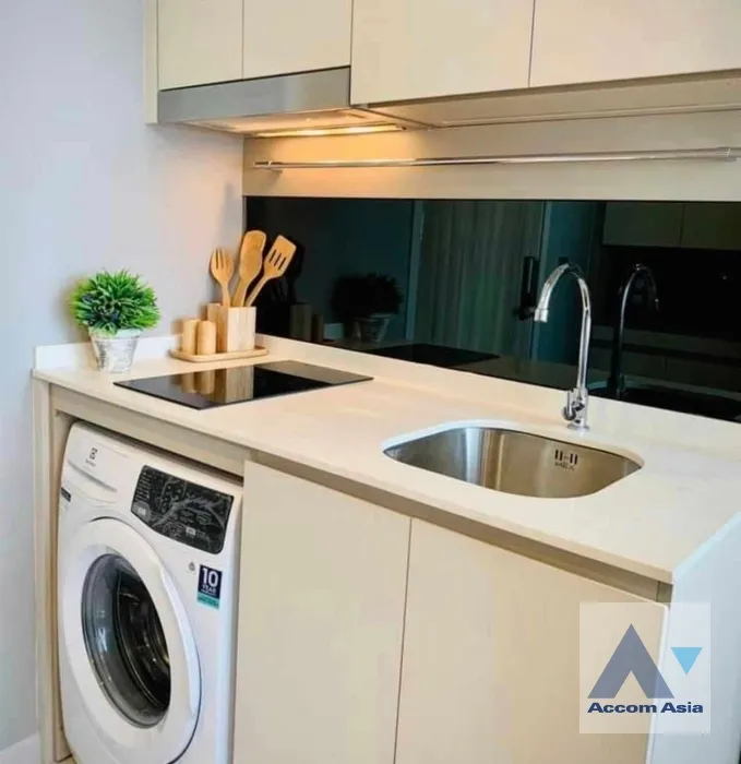 5  1 br Condominium For Rent in Sathorn ,Bangkok BTS Chong Nonsi at Knightsbridge Prime Sathorn Condominium AA38845