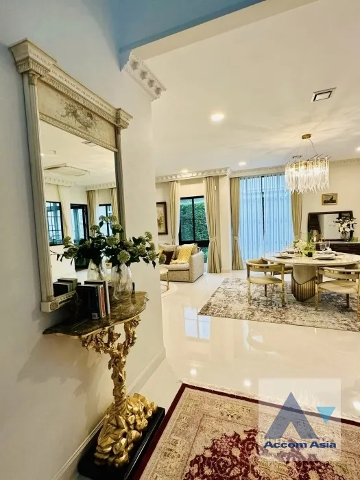 unitGarden, Fully Furnished, Split-type Air, Super Luxury |  4 Bedrooms  House For Rent & Sale in Latkrabang, Bangkok  near ARL Ban Thap Chang (AA38853)