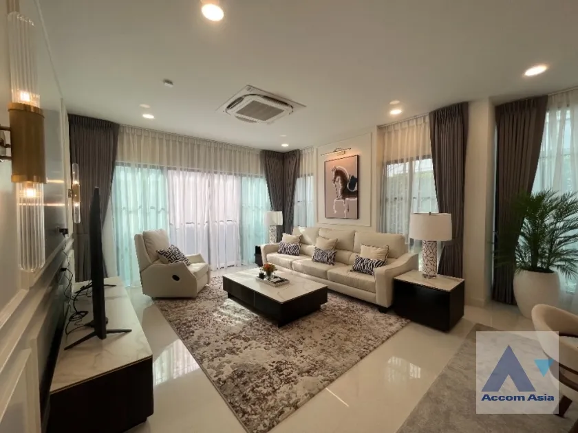 unitSuper Luxury, Split-type Air, Fully Furnished, Corner Unit, Garden View, Garden, Common Pool |  4 Bedrooms  House For Rent in Latkrabang, Bangkok  near ARL Ban Thap Chang (AA38859)