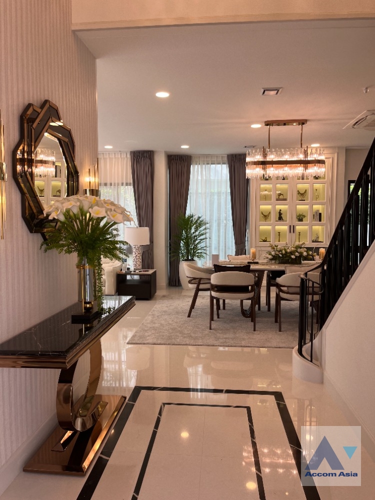 4  4 br House For Rent in Latkrabang ,Bangkok ARL Ban Thap Chang at Nantawan Rama 9 New Krungthepkreetha AA38859