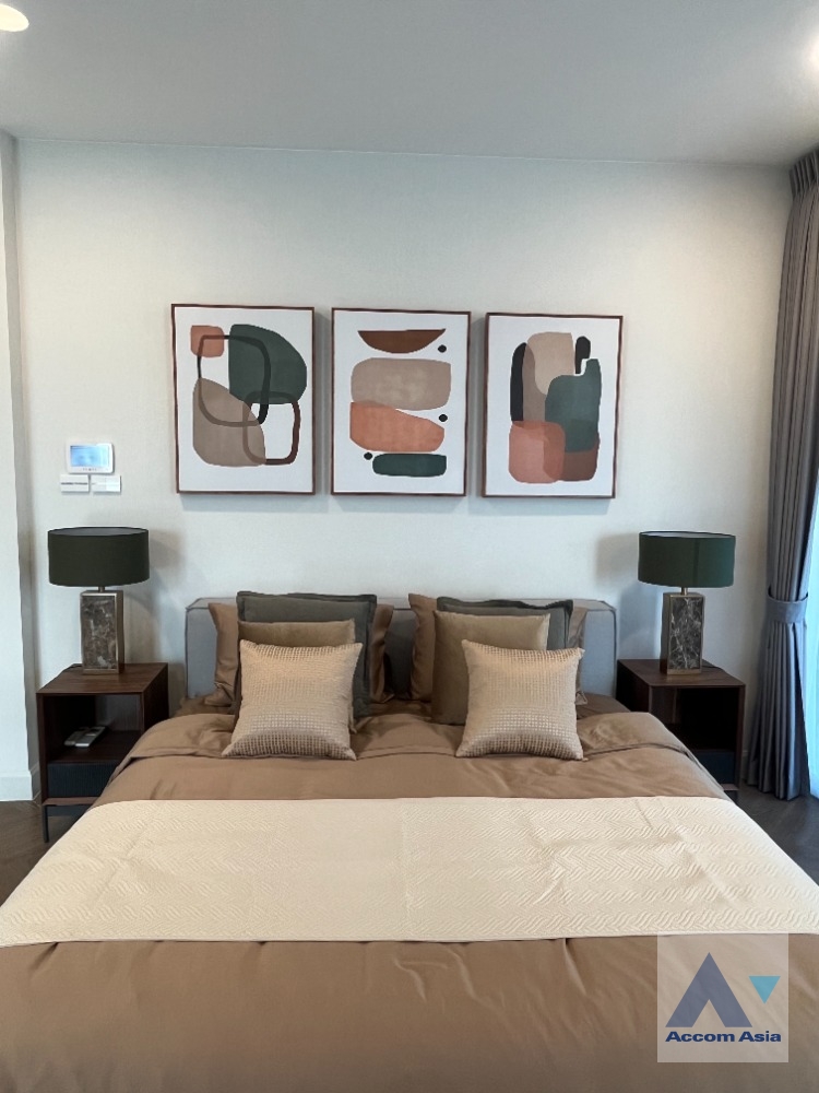 10  4 br House For Rent in Latkrabang ,Bangkok ARL Ban Thap Chang at Nantawan Rama 9 New Krungthepkreetha AA38859