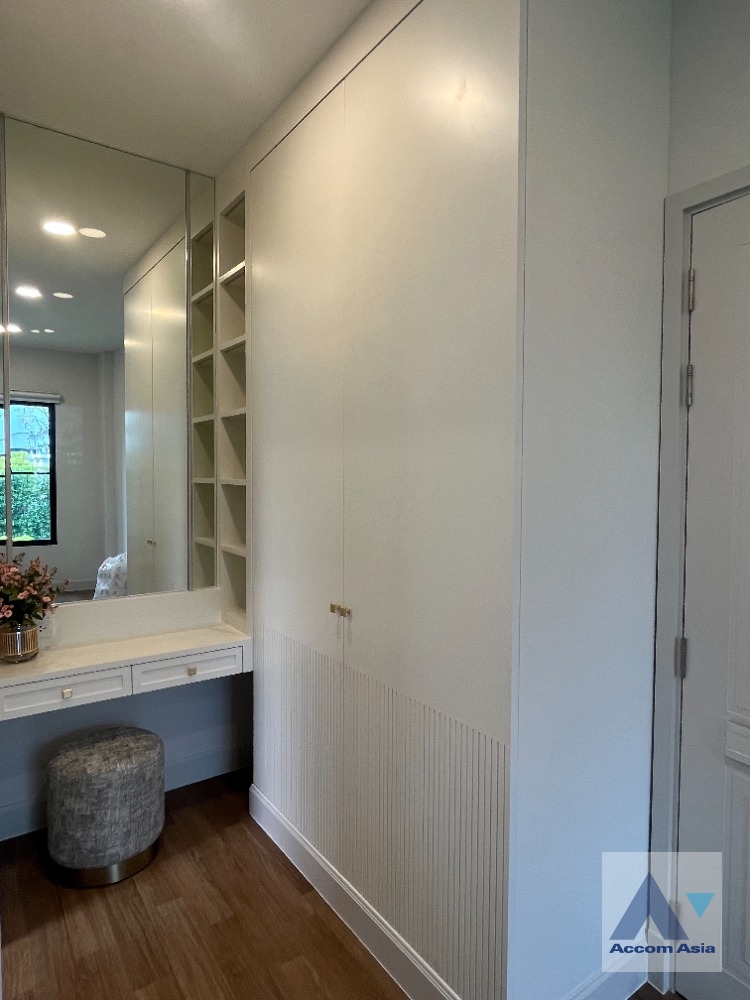 6  4 br House For Rent in Latkrabang ,Bangkok ARL Ban Thap Chang at Nantawan Rama 9 New Krungthepkreetha AA38859