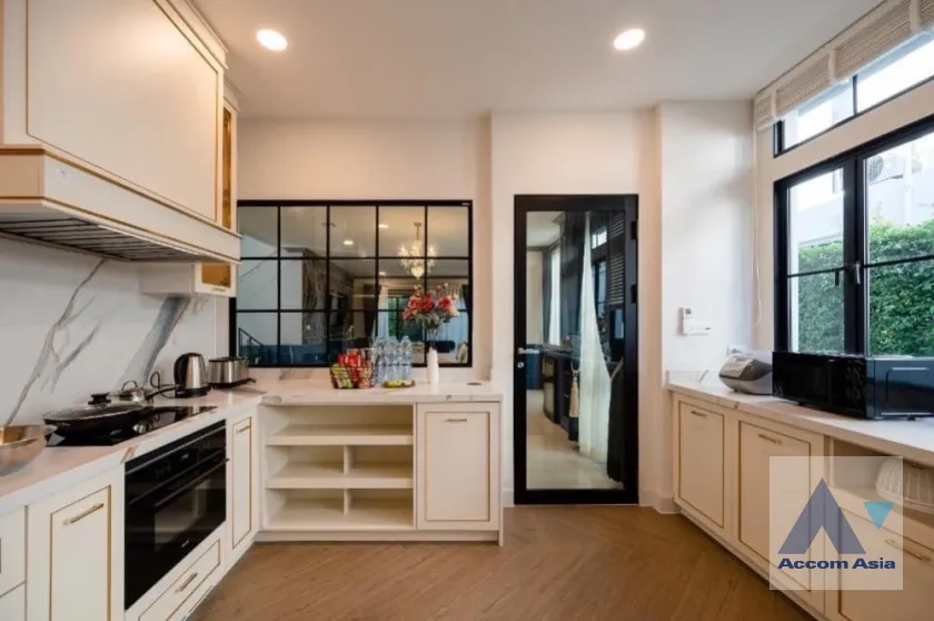 17  4 br House for rent and sale in Latkrabang ,Bangkok ARL Ban Thap Chang at Nantawan Rama 9 New Krungthepkreetha AA38862