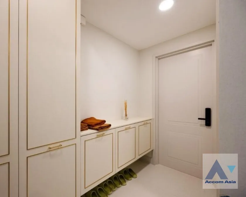 31  4 br House for rent and sale in Latkrabang ,Bangkok ARL Ban Thap Chang at Nantawan Rama 9 New Krungthepkreetha AA38862