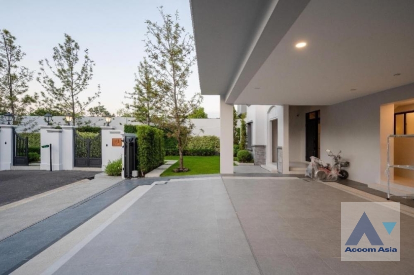 36  4 br House for rent and sale in Latkrabang ,Bangkok ARL Ban Thap Chang at Nantawan Rama 9 New Krungthepkreetha AA38862