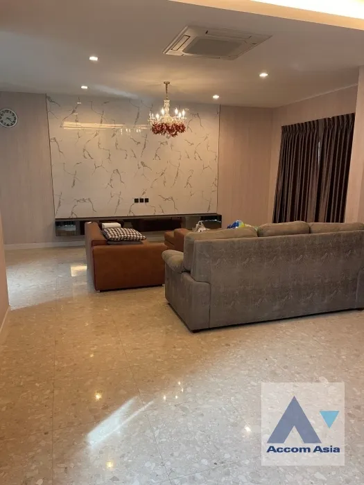 unitSuper Luxury, Fully Furnished, Garden View, Double High Ceiling |  4 Bedrooms  House For Sale in Samutprakan, Samutprakan  near BTS Bearing (AA38863)