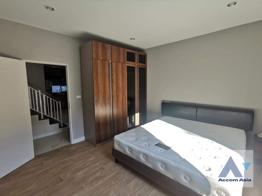 11  4 br House for rent and sale in Pattanakarn ,Bangkok ARL Ban Thap Chang at Burasiri Pattanakarn AA38868