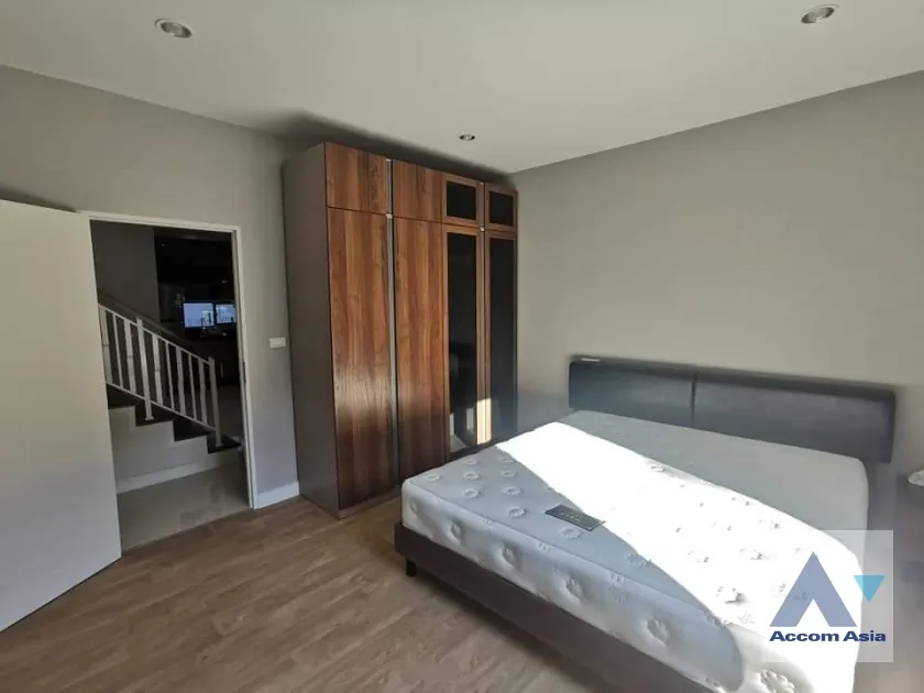 11  4 br House for rent and sale in Pattanakarn ,Bangkok ARL Ban Thap Chang at Burasiri Pattanakarn AA38868