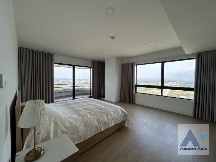 7  3 br Condominium For Sale in  ,Chon Buri  at Ocean Marina AA38913