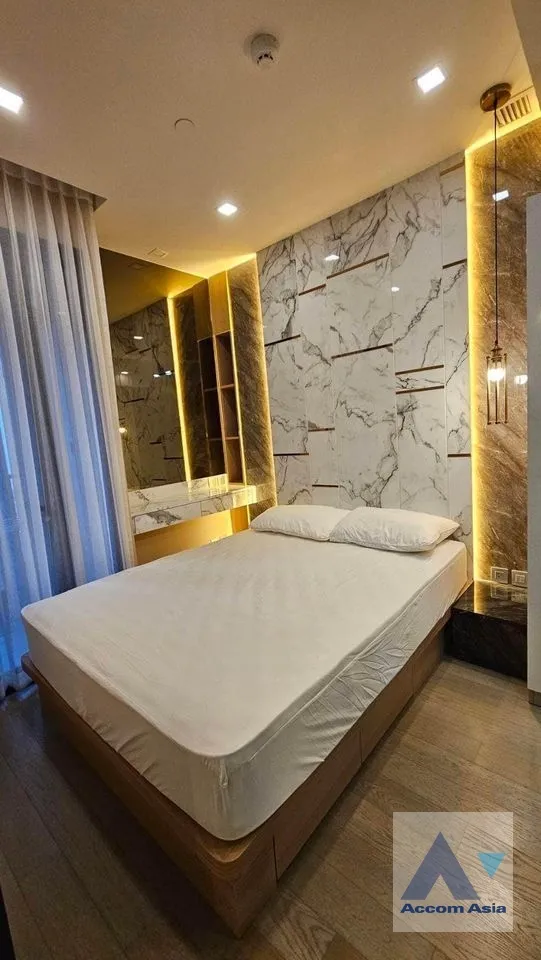 unit 1 Bedroom  Condominium For Rent in Sukhumvit, Bangkok  near BTS Asok - MRT Sukhumvit (AA38916)