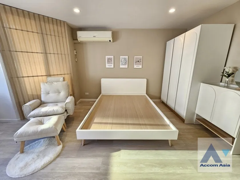 7  1 br Condominium For Rent in Silom ,Bangkok MRT Silom - BTS Sala Daeng at Silom Park View AA38919