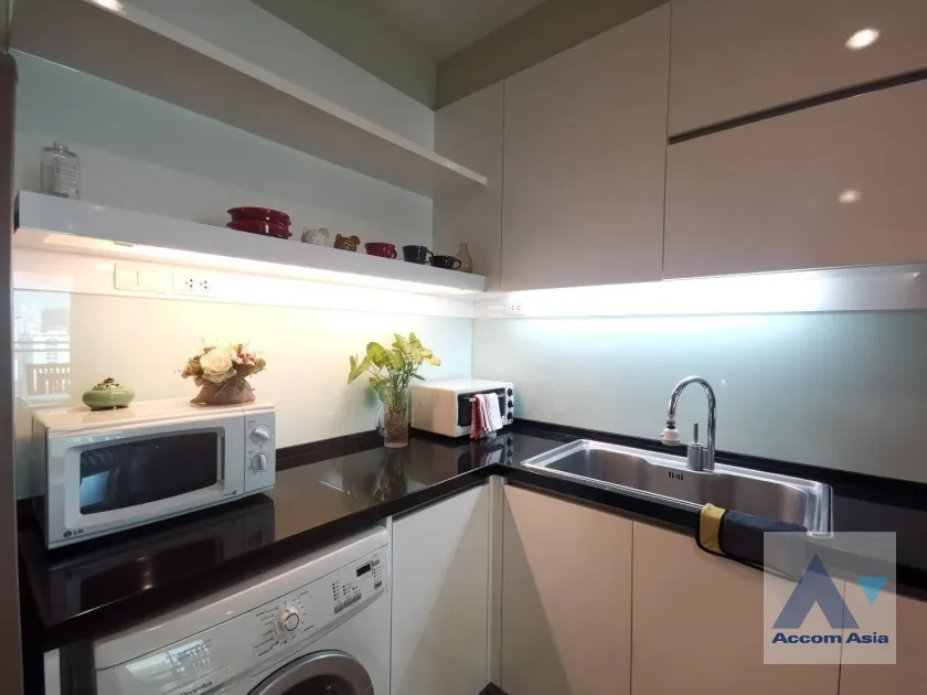 unit 1 Bedroom  Condominium For Rent in Sukhumvit, Bangkok  near BTS Phrom Phong (AA38929)