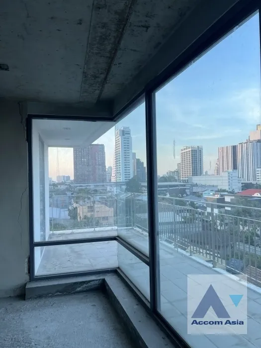 unitCorner Unit, Big Balcony, Penthouse |  3 Bedrooms  Condominium For Sale in ,   near BTS Ari (AA38961)